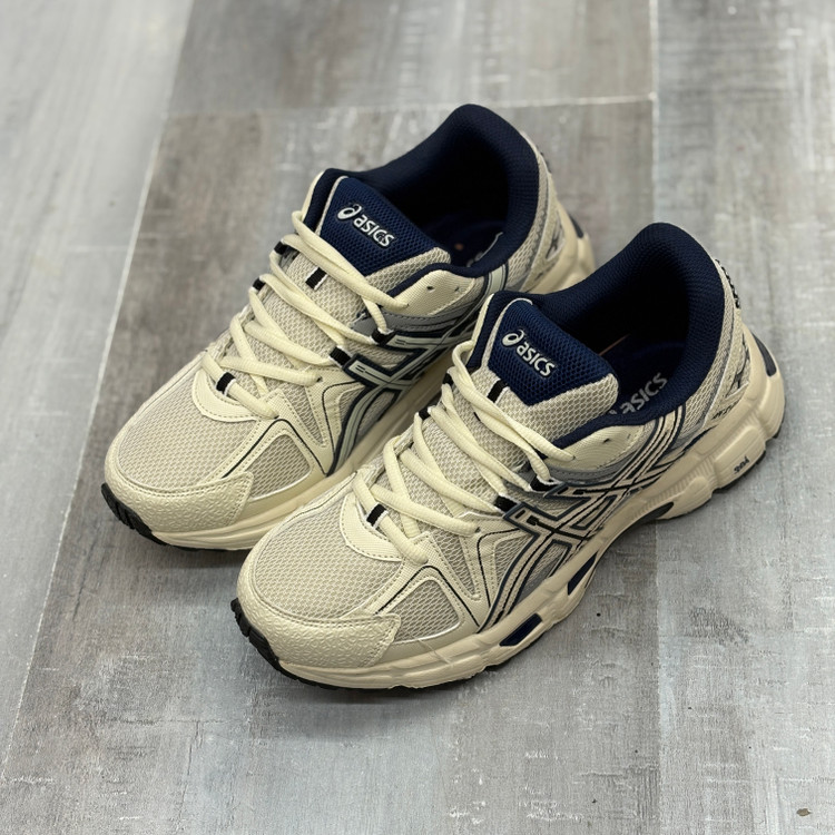 کفش اسپرت آسیکس ASICS کرم