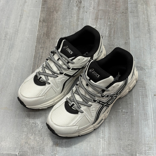 کفش اسپرت آسیکس ASICS سفید طوسی