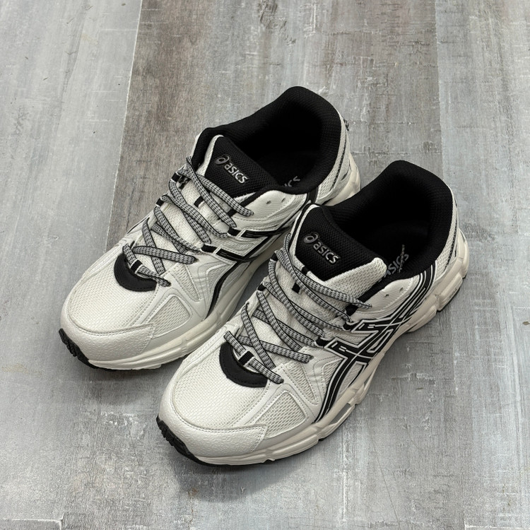 کفش اسپرت آسیکس ASICS سفید طوسی