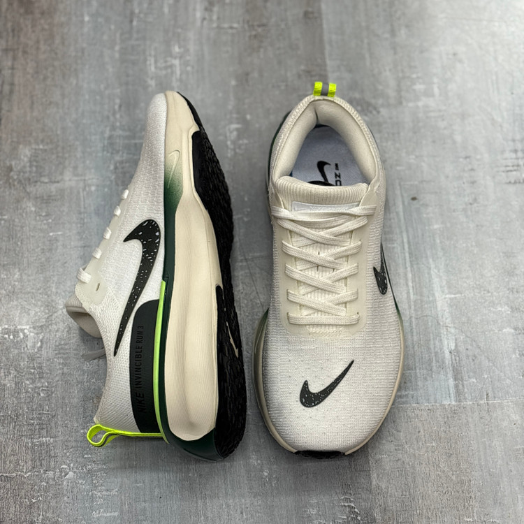 کفش اسپرت نایک Nike سفید در بهمنی شوز قشم